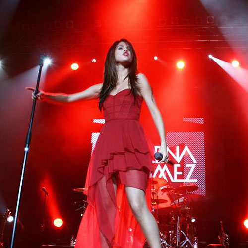 SELENA GOMEZ